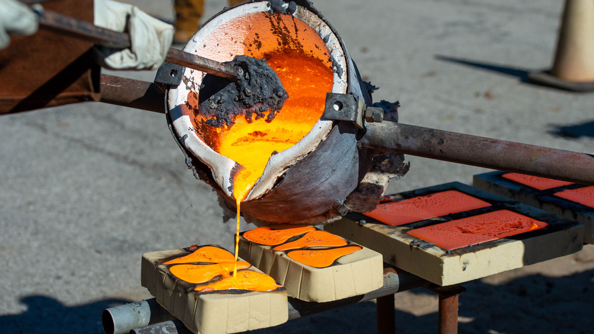 iron-pour-2-sm.jpg