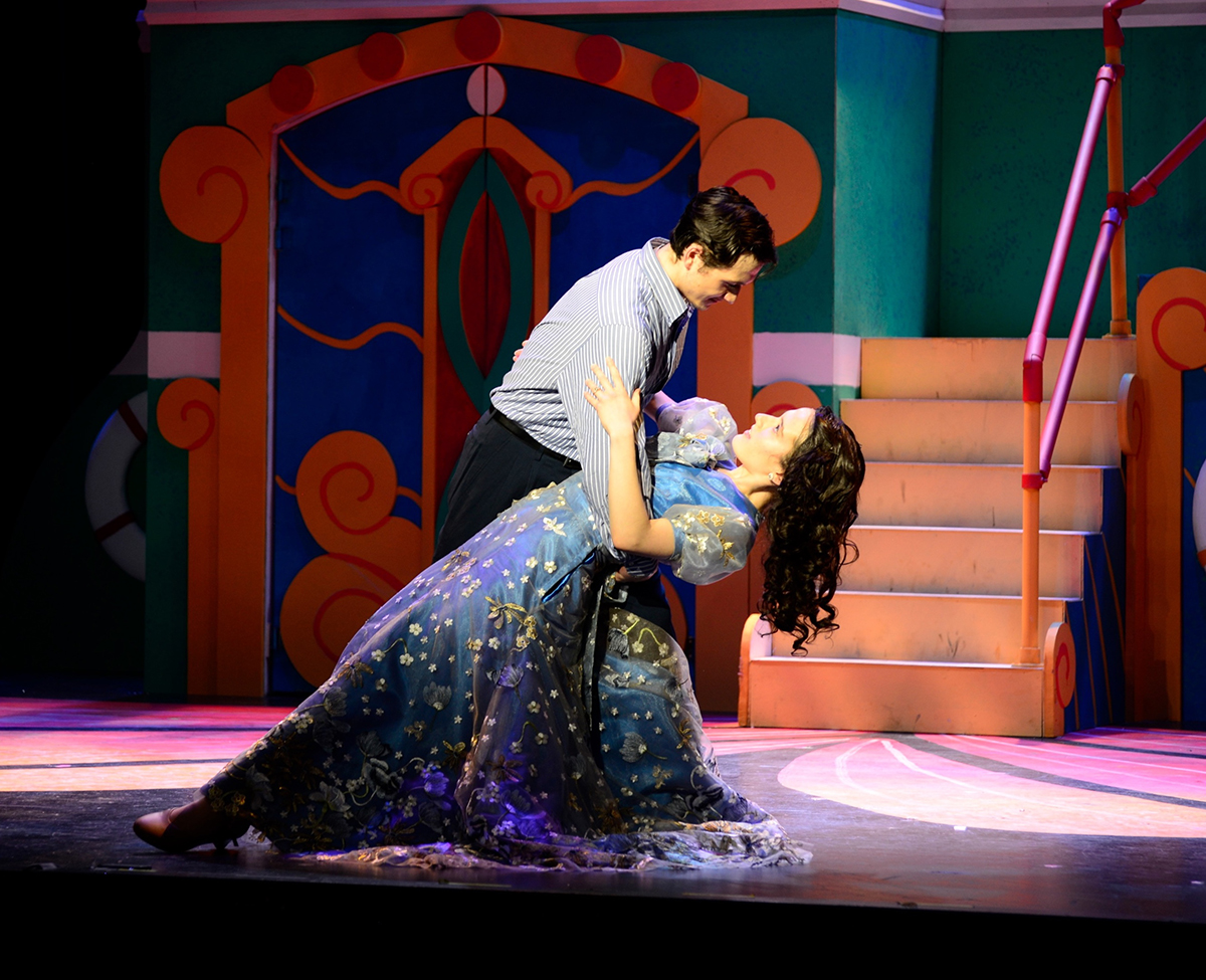 A romantic song and dance scene from Anything Goes.