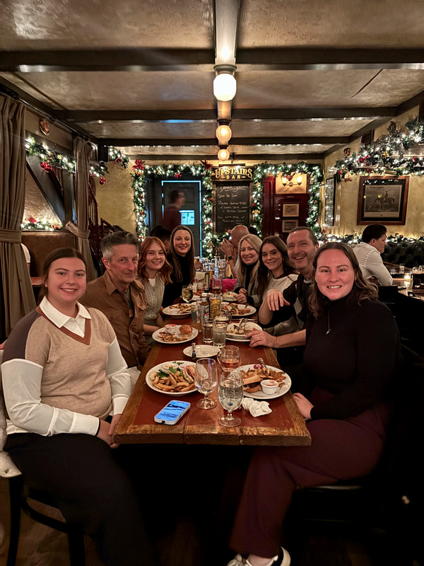 AdLab students dine in New York.